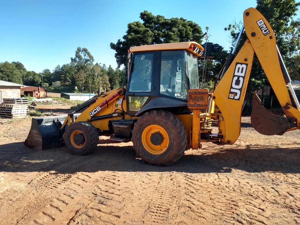PALA Y RETROEXCAVADORA JCB